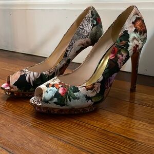 Ted Baker London Women’s Leonar Floral Peep Toe Satin Platform Heels US 7.5